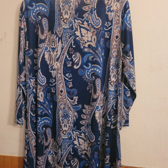 Assorted Blouses - Picture 2 of 7